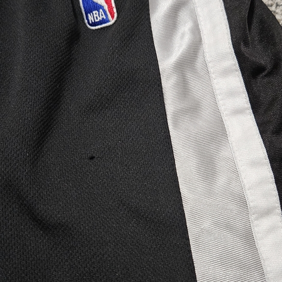 Spurs Basketball Shorts - Picture 16 of 16